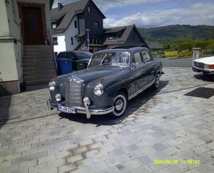 Mercedes-Benz 220 Gebrauchtwagen