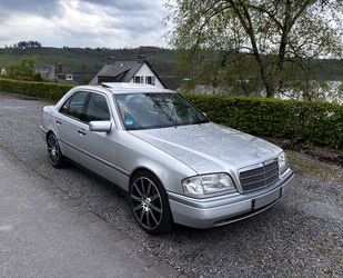 Mercedes-Benz C 180 Gebrauchtwagen