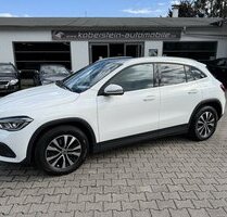 Mercedes-Benz GLA 220