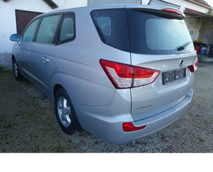 SsangYong Rodius 7-Sitzer Sitzheizung Ganzjahresreifen Alu Gebrauchtwagen