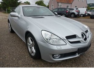 Mercedes-Benz SLK 200 Kompr. Airscarf Bi-Xenon PDC Leder Navi KD Gebrauchtwagen