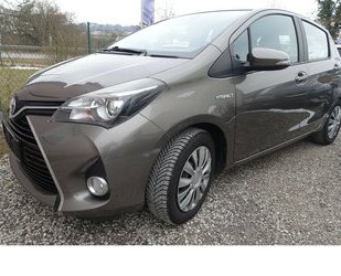 Toyota Yaris Hybrid 1,5 Comfort Navi Kamera Sitzh. 8-fach Gebrauchtwagen