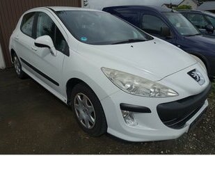 Peugeot 308 Tendance Klimaautom. Sitzh. viele Neuteile Gebrauchtwagen