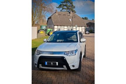 Mitsubishi Plug-in Hybrid Outlander Gebrauchtwagen