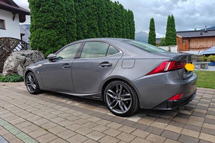 Lexus IS 300 Gebrauchtwagen