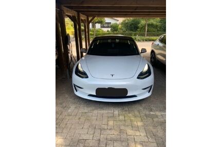 Tesla Model 3 Gebrauchtwagen