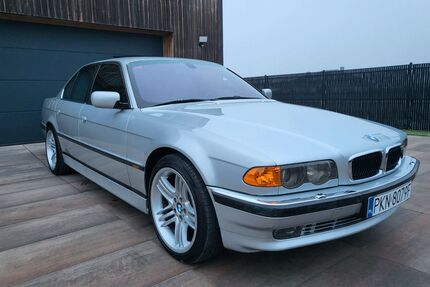 BMW 740 