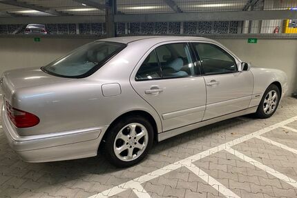Mercedes-Benz E 200 Gebrauchtwagen