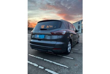 Ford S-Max Gebrauchtwagen