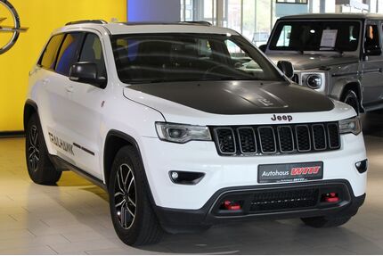 Tesla Grand Cherokee 