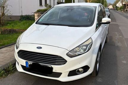 Ford S-Max Gebrauchtwagen