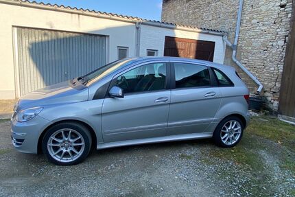 Mercedes-Benz B 180 Gebrauchtwagen