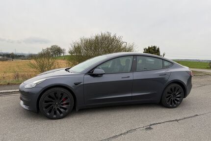 Tesla Model 3 Gebrauchtwagen