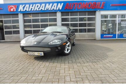 Land Rover XK8 