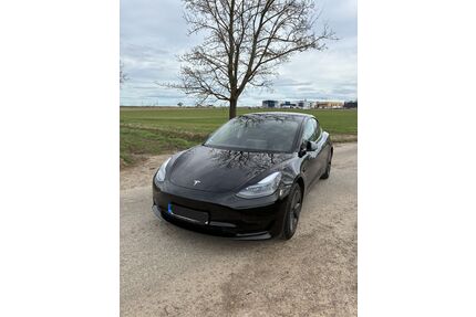 Tesla Model 3 Gebrauchtwagen