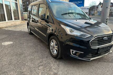 Ford Grand Tourneo 