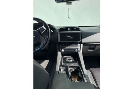 Jaguar F-Pace Gebrauchtwagen