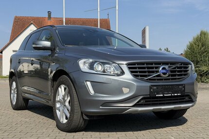 Volvo XC60 Momentum AWD / SitzH / Panorama 