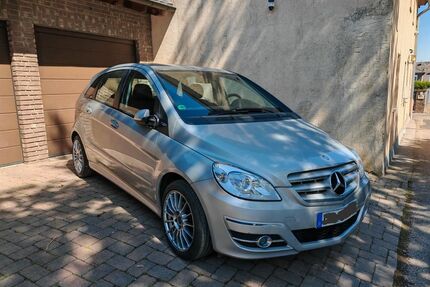 Mercedes-Benz B 180 Gebrauchtwagen