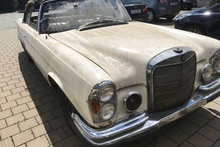 Mercedes-Benz 220 Gebrauchtwagen