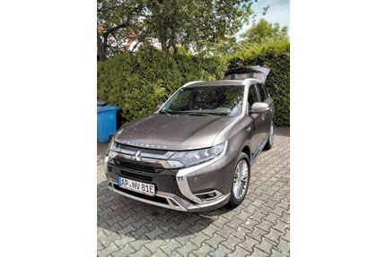 Mitsubishi Plug-in Hybrid Outlander Gebrauchtwagen