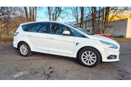 Ford S-Max Gebrauchtwagen