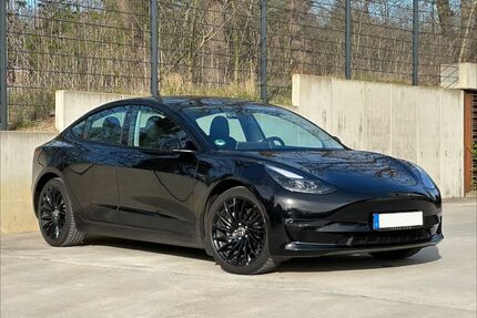 Tesla Model 3 Gebrauchtwagen