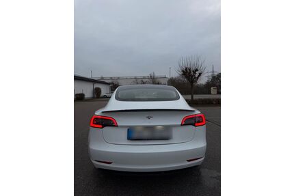 Tesla Model 3 Gebrauchtwagen