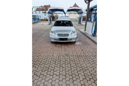 Mercedes-Benz 220 Gebrauchtwagen