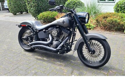 Harley Davidson Night Train FXSTB seit Komplettumbau 500 KM Gebrauchtwagen