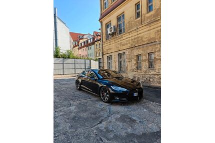 Tesla Model S Gebrauchtwagen