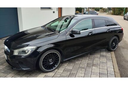 Mercedes-Benz CLA 220 Shooting Brake Gebrauchtwagen