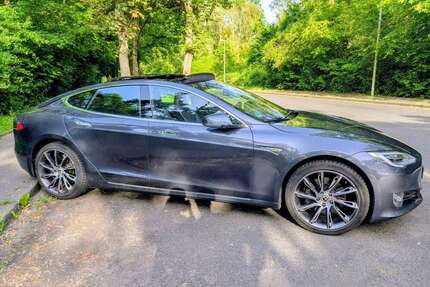 Tesla Model S Gebrauchtwagen