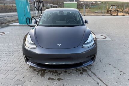 Tesla Model 3 Gebrauchtwagen