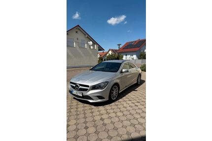 Mercedes-Benz CLA 180 Gebrauchtwagen