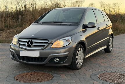 Mercedes-Benz B 180 Gebrauchtwagen