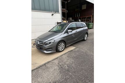 Mercedes-Benz B 180 Gebrauchtwagen