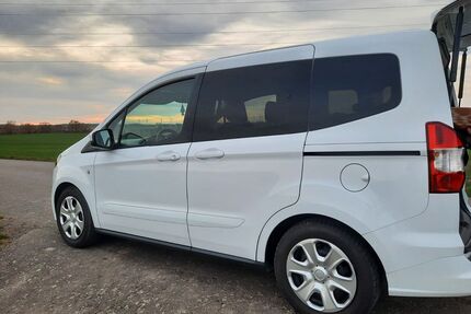 Ford Tourneo Courier Gebrauchtwagen
