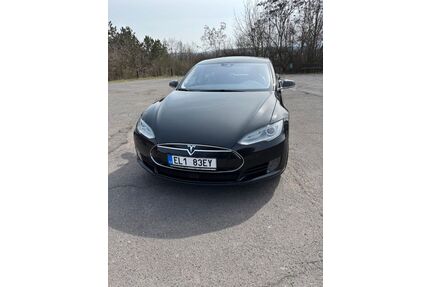 Tesla Model S Gebrauchtwagen