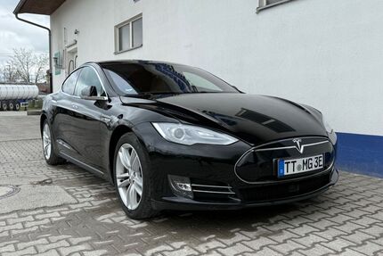 Tesla Model S Gebrauchtwagen