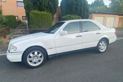 Mercedes-Benz C 180 Gebrauchtwagen