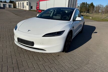 Tesla Model 3 Gebrauchtwagen