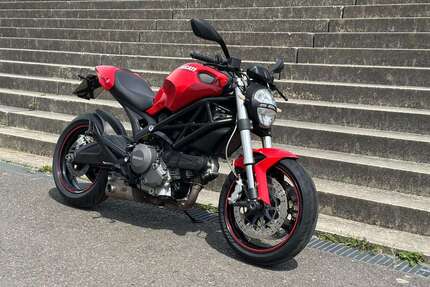 Ducati Monster 696 Gebrauchtwagen