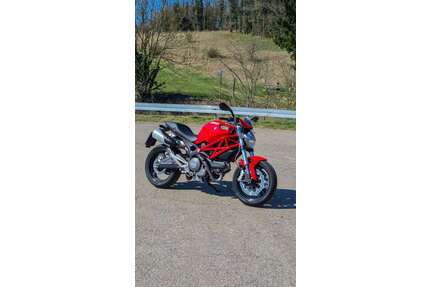Ducati Monster 696 Gebrauchtwagen