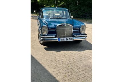 Mercedes-Benz E 220 Gebrauchtwagen