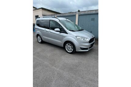 Ford Tourneo Courier Gebrauchtwagen