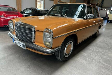 Mercedes-Benz 200 D/8 W115 