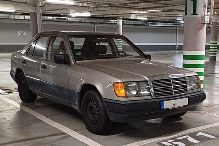 Mercedes-Benz E 230 Gebrauchtwagen