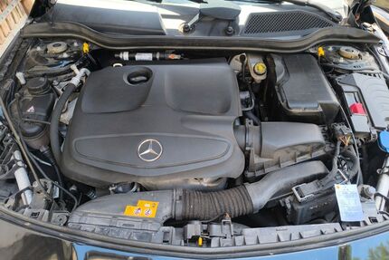 Mercedes-Benz CLA 180 Shooting Brake Gebrauchtwagen