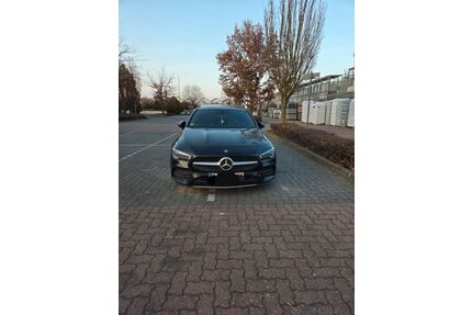 Mercedes-Benz CLA 220 Shooting Brake Gebrauchtwagen